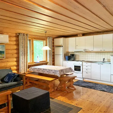 Lappalaisen Lomamoekit Lepola بيت للعطل بومالا